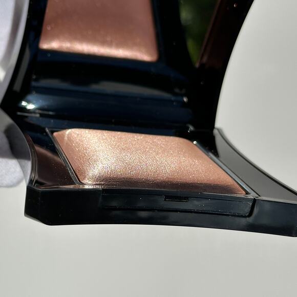 Illamasqua  Beyond Powder Highlighter Compact Dare GORGEOUS Pinky Nude Peach 7g - Picture 11 of 11